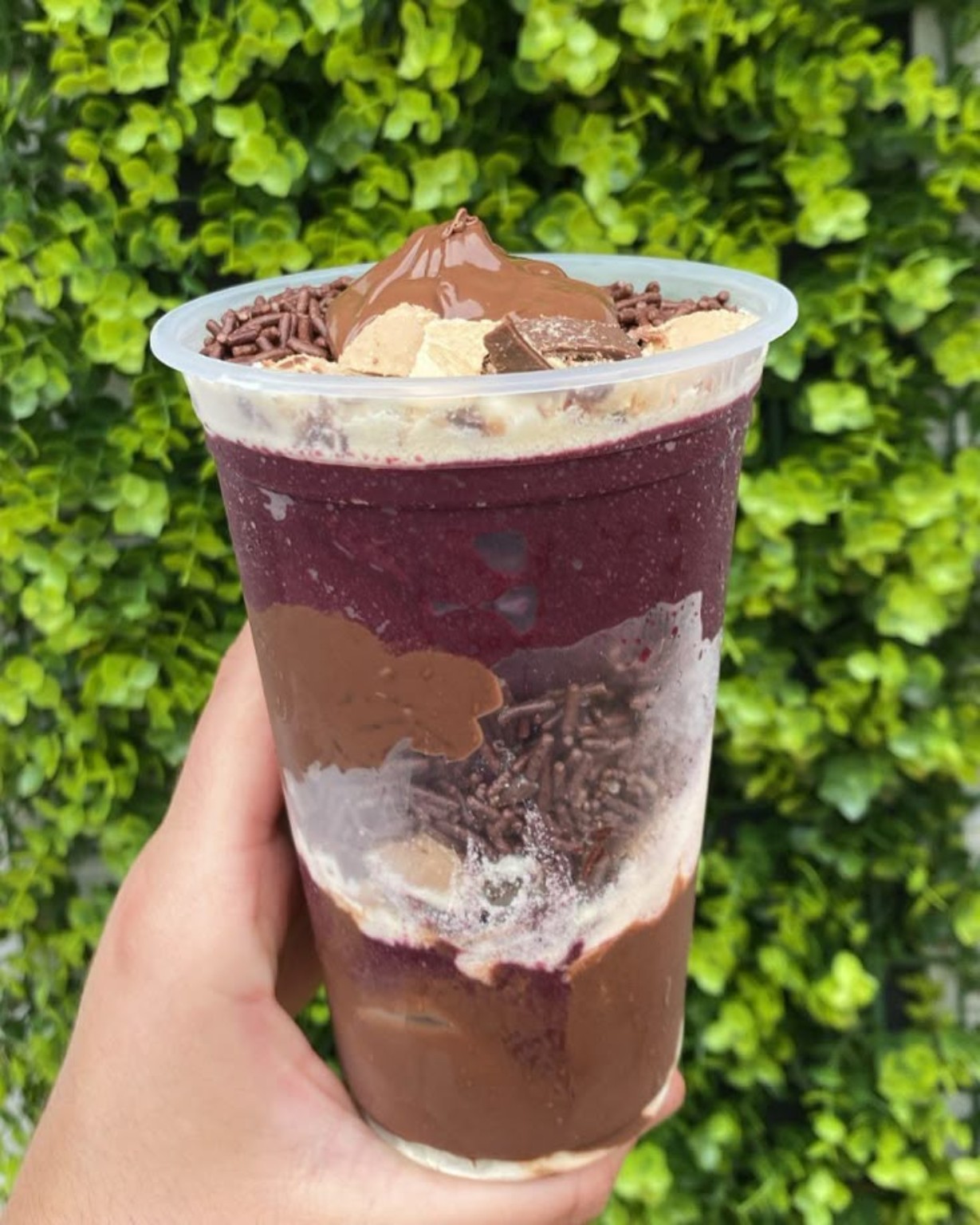 Açaí cremoso com chocolate